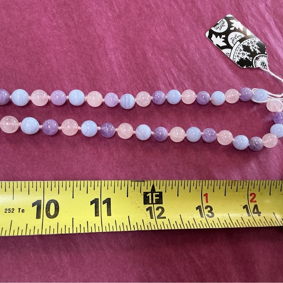 Amethyst, Lace Agate, pink quartz knotted between stone bead necklace -no clasp - Picture 4 of 9